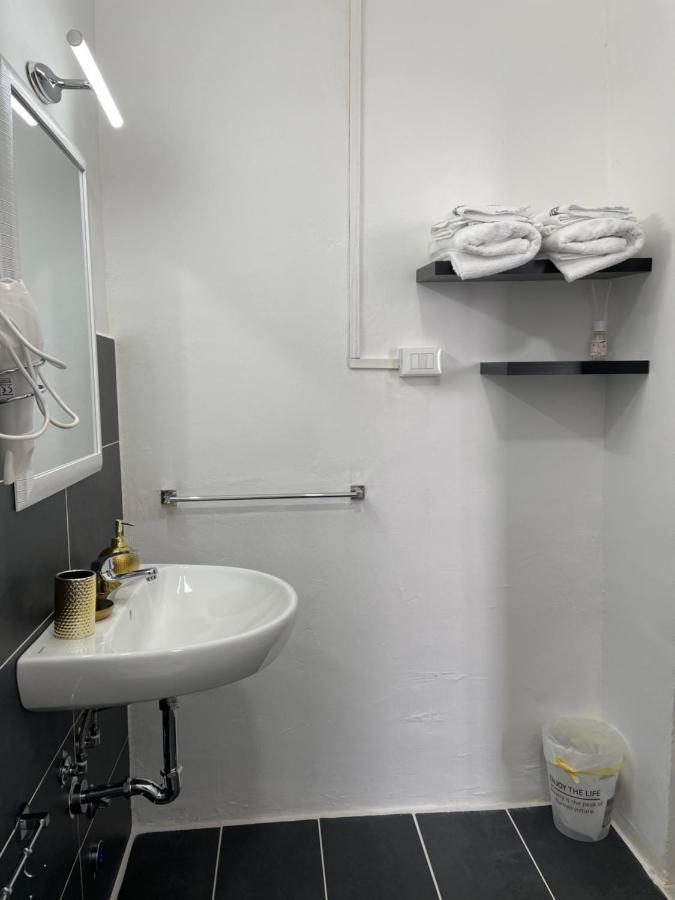 Camera In Centro Storico Olbia Zewnętrze zdjęcie